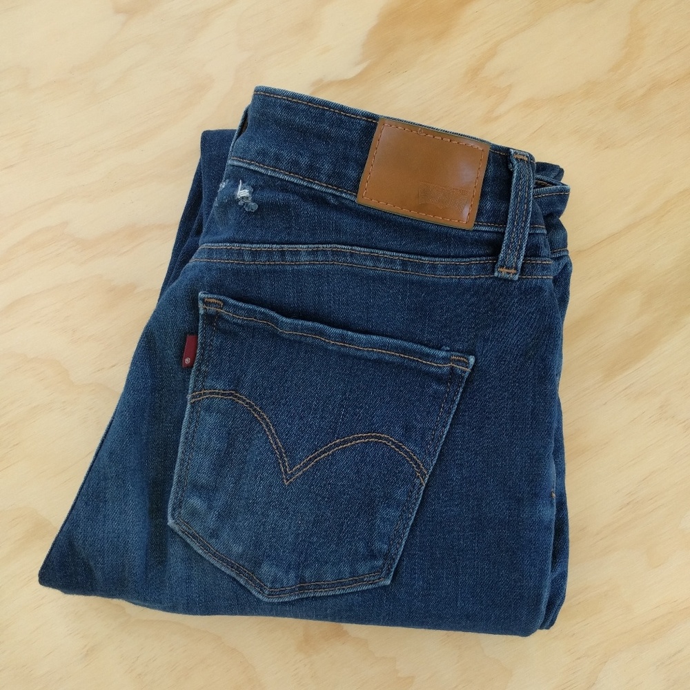 Levi's high rise skinny jeans size 27